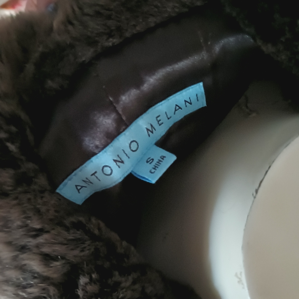 Faux Fur NWT Antonio Melani Collared Vest - Picture 3 of 7
